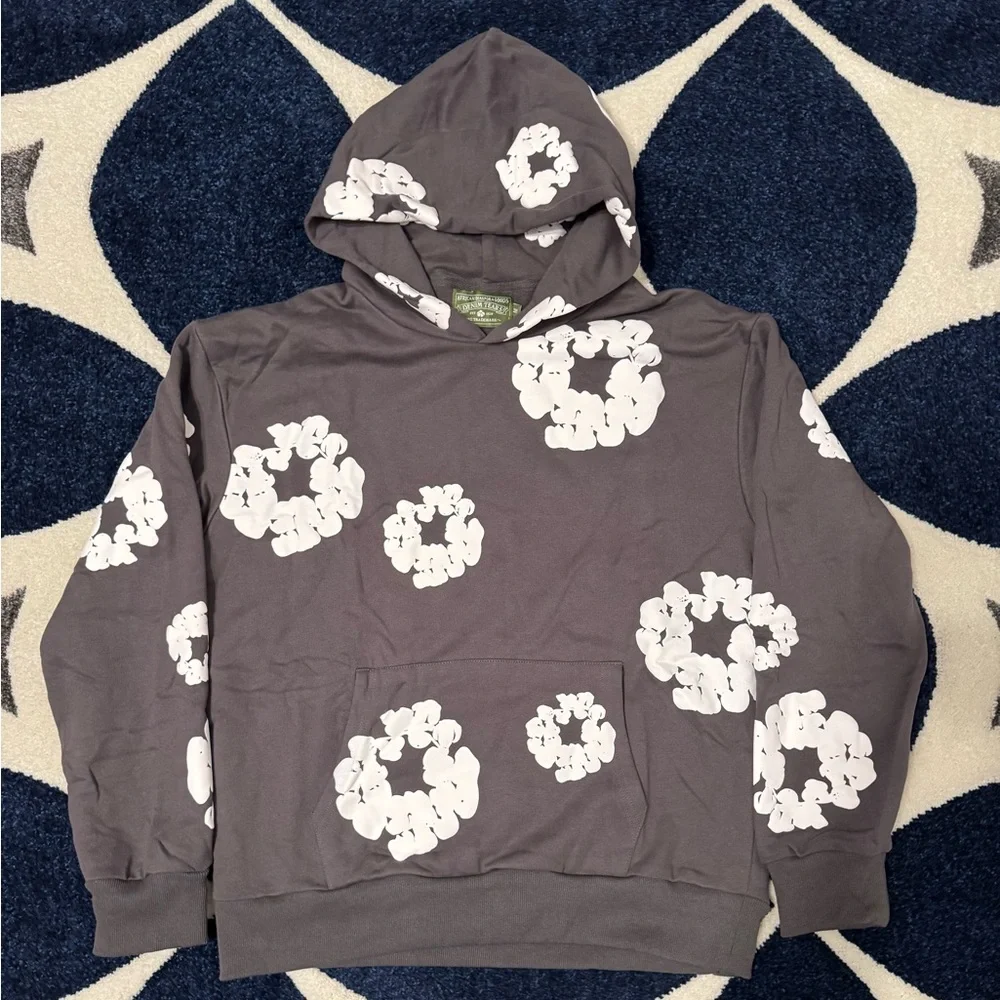 Denim Tears The Cotton Wreath Gray Pullover Men’s Size Small or Medium